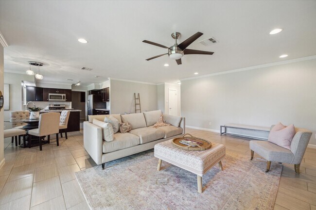Building Photo - 2910 Freshmeadows Dr