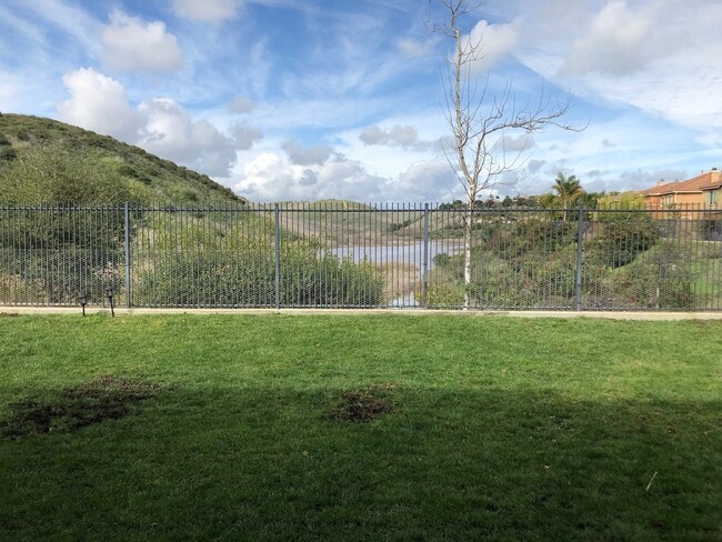 Building Photo - 4Bd/2.5 Ba Home with incredible views of Hubbert Lake!