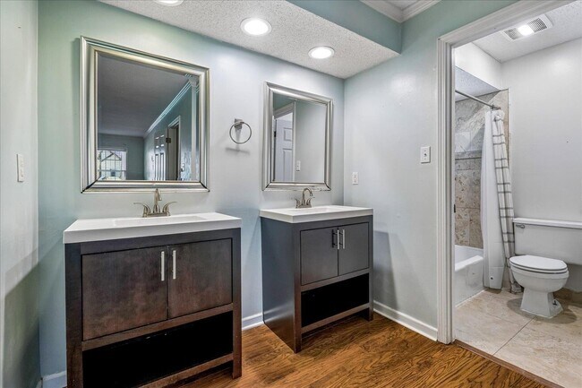 Building Photo - 2836 Baytown Cove