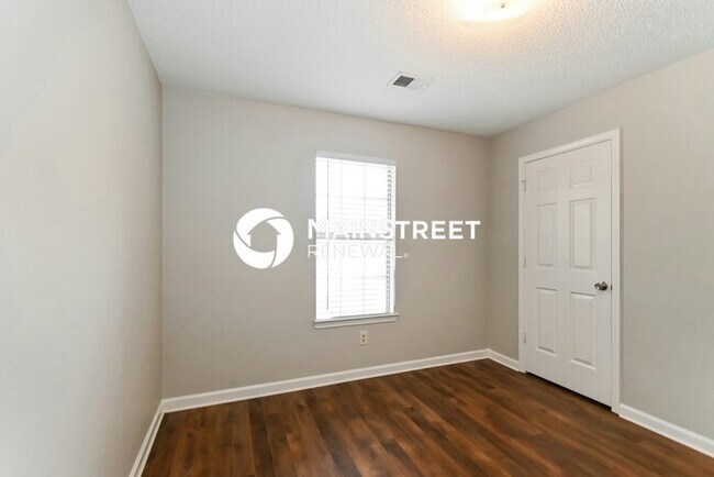 Building Photo - 3 Bedroom Pet-Friendly Home in Olive Branch, MS with Main Street Renewal