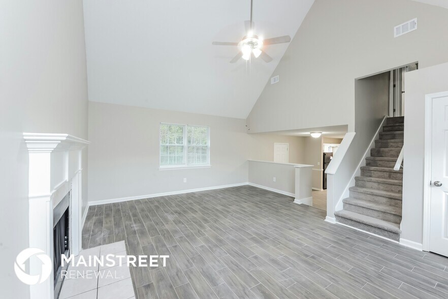 Building Photo - 417 Montgomery Pl