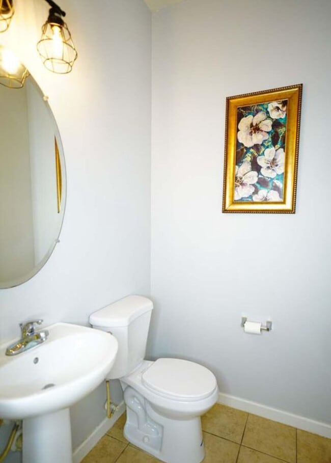 Building Photo - 605 Mount Olympus Blvd