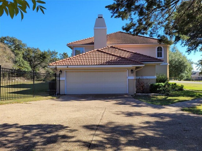 Building Photo - 8504 Young Ln