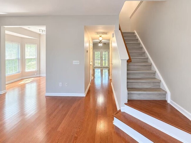 Building Photo - 468 Canewood Pl