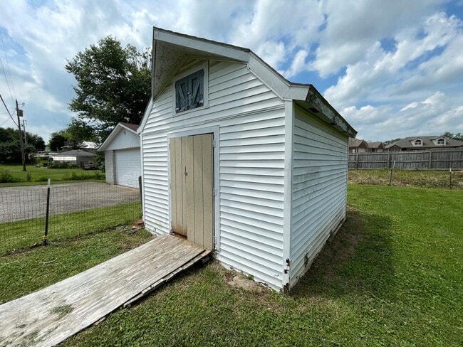 Building Photo - 130 Rockbridge Rd