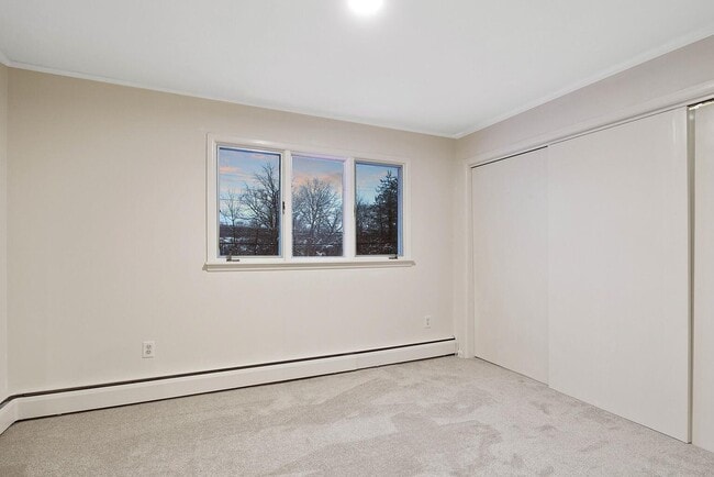 Building Photo - 4489 Pompey Center Rd