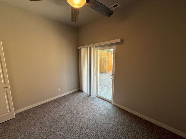 Building Photo - 1334 SW 8th Ave