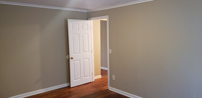 Building Photo - 3267 US Hwy 27