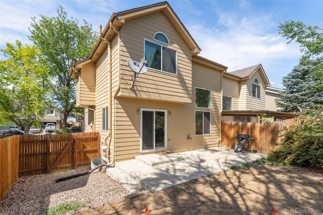 Building Photo - 500 W 114th Pl