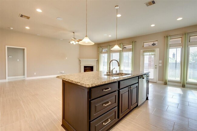Building Photo - 23319 Tirino Shores Dr