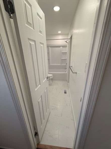 Building Photo - 500 Chestnut St