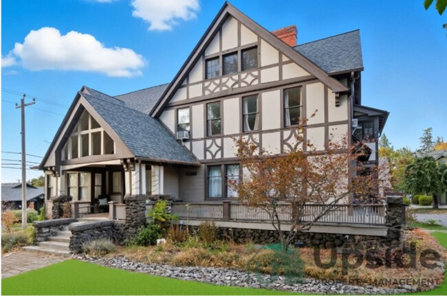 Primary Photo - 1128 W 9th Ave