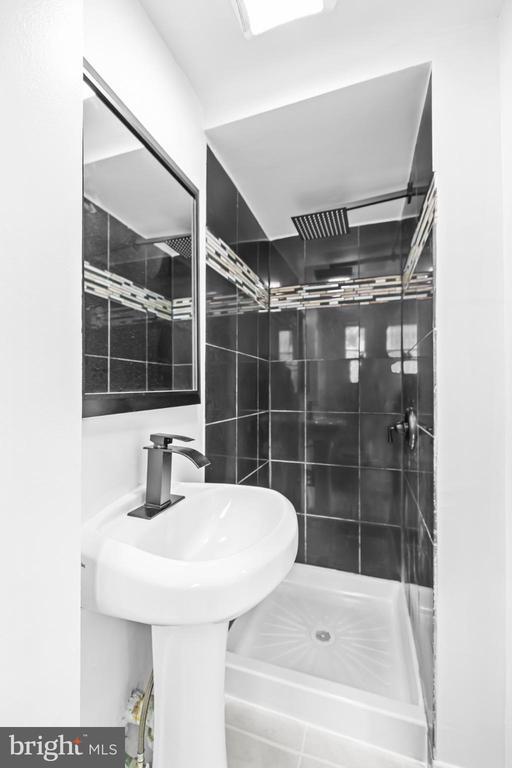 Building Photo - 2420 I St NW