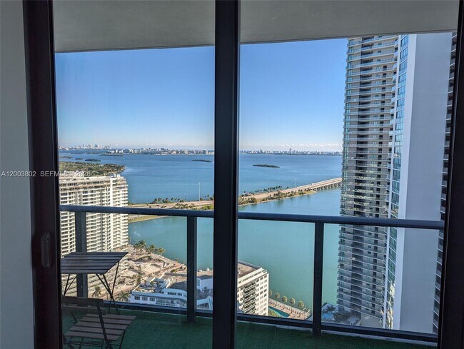 Building Photo - 501 NE 31st St