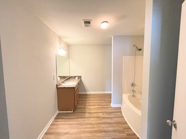 Building Photo - 118 Blackwell Ct