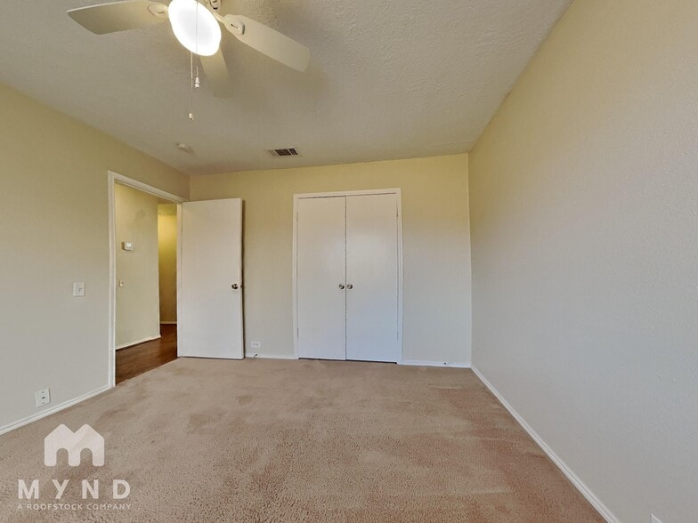 Building Photo - 8731 Summit Pines Dr