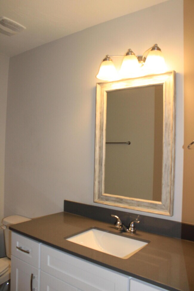 Building Photo - 8116 Bannock Cir