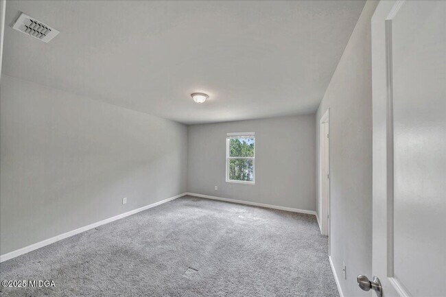 Building Photo - 116 Poplar Pass