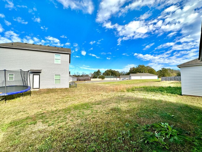 Building Photo - Home for rent in Moundville! View with 48 ...