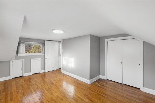 Building Photo - 51 George St