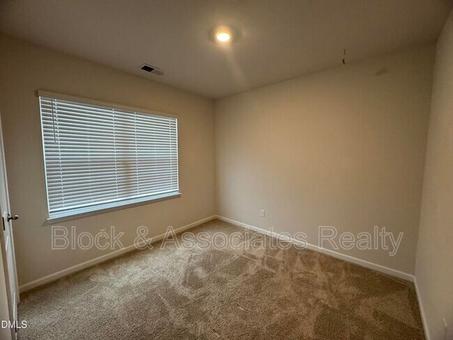 Building Photo - 51 Blue Aspen Dr