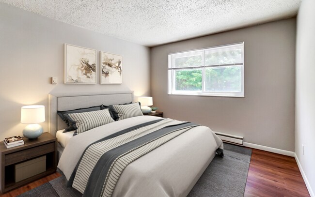 Building Photo - Meadowbrook Apartments