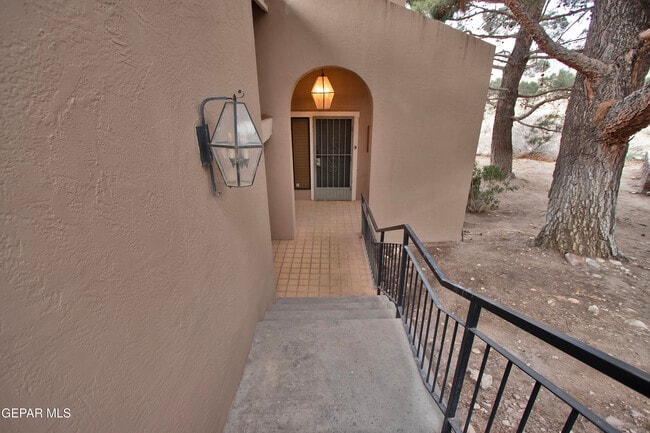 Building Photo - 5711 Mira Grande Dr