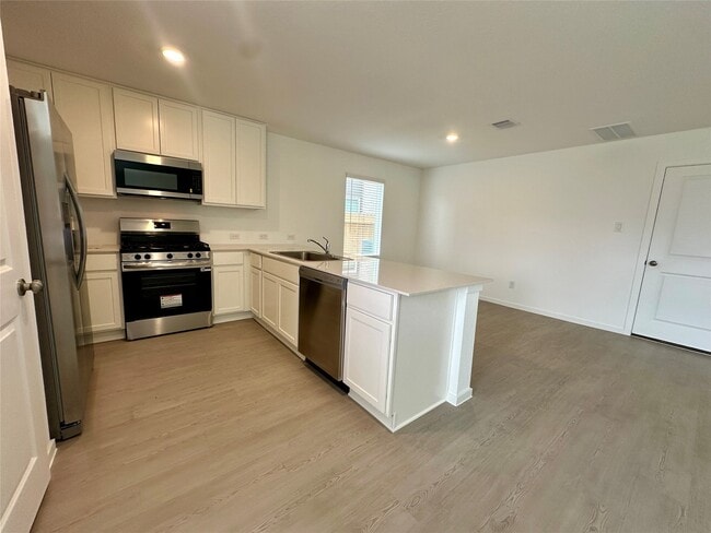 Building Photo - 13310 Rayhill Dr