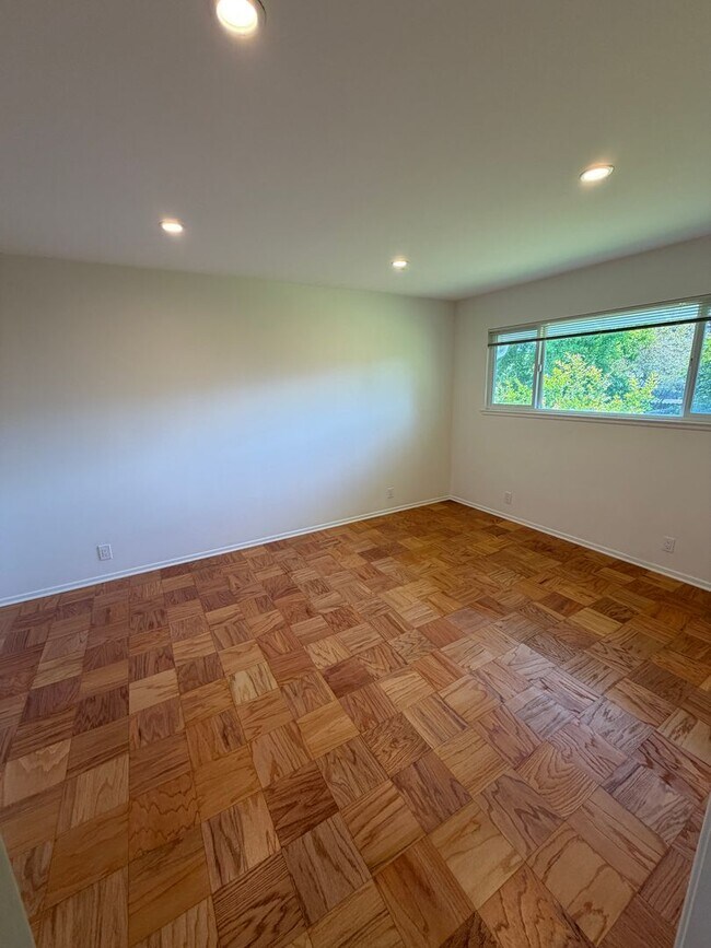 Building Photo - Beautifully Updated 4BD Goleta Home on Quiet Cul-de-Sac