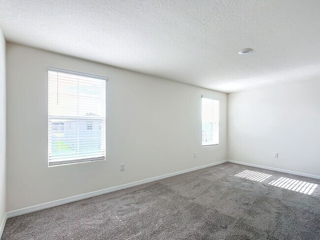 Building Photo - Pet-Friendly 5BR Home in Ocala | Spacious Living in Ocala Crossings South