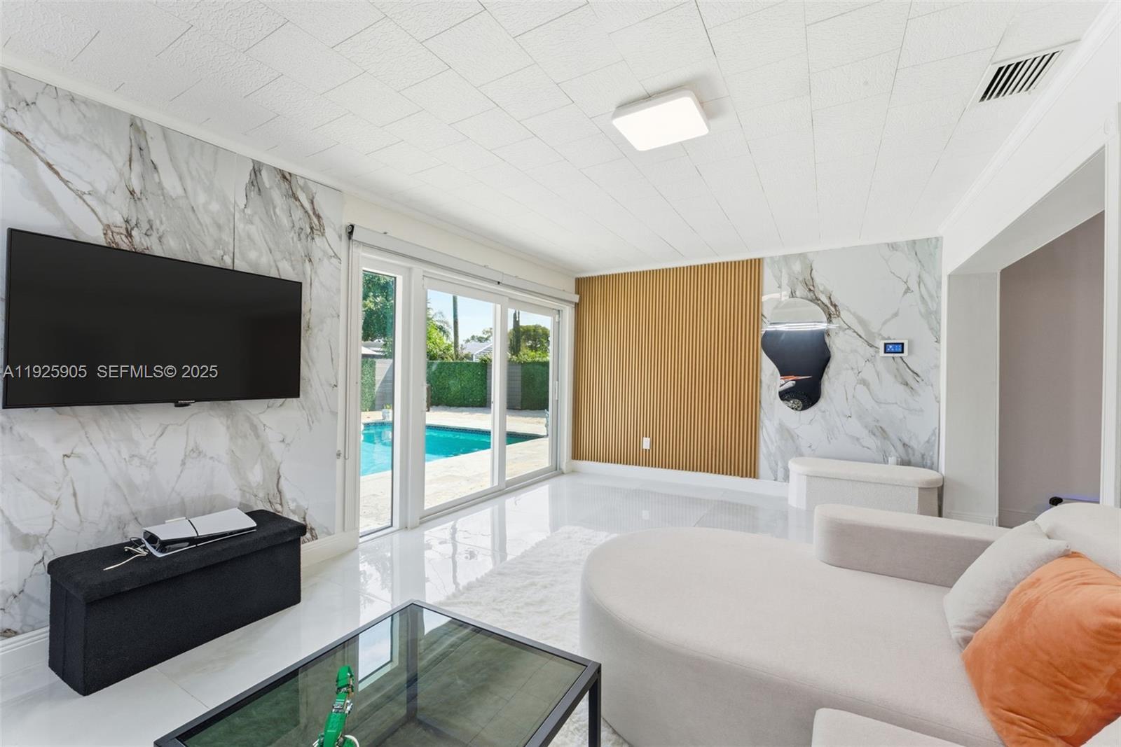 Building Photo - 251 N 71st Ave