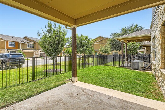Building Photo - 516 E Slaughter Ln
