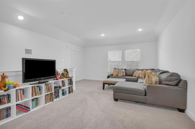 Building Photo - 2428 Mankato Dr