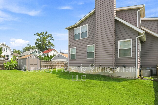 Building Photo - 111 Westmont Ave