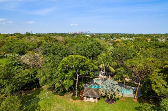 Building Photo - 9000 Arvida Dr