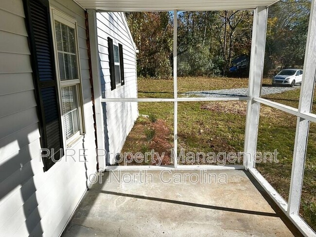 Building Photo - 103 Snider Ave