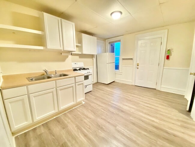 Building Photo - 54-56 Intervale Avenue