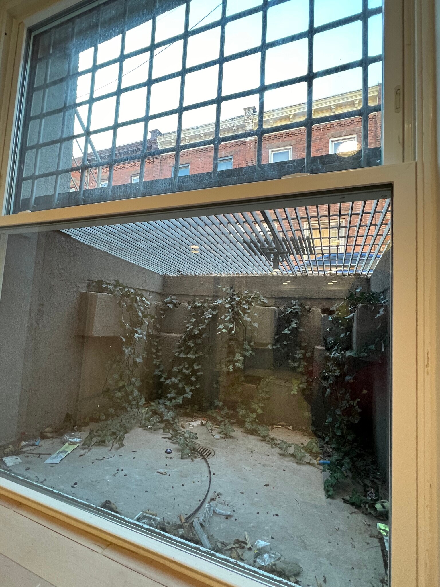 Building Photo - 2019 S Beechwood St