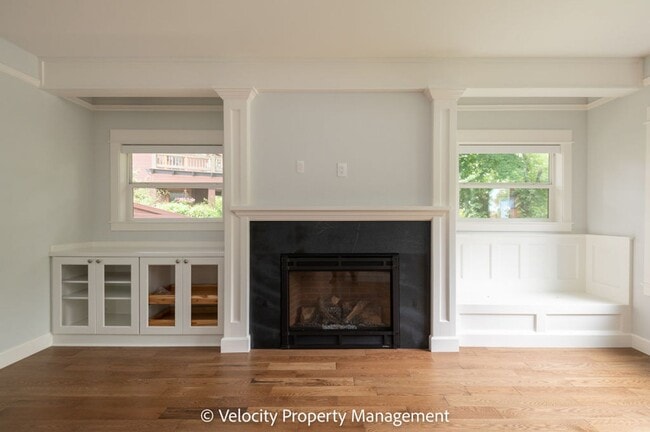 Building Photo - Beautiful Home Across the Street from Drake Park!