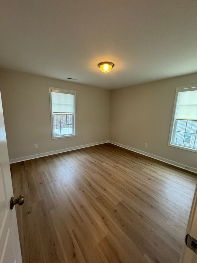 Building Photo - Rental - LIKE NEW!!!!  Absolutely Beautifu...