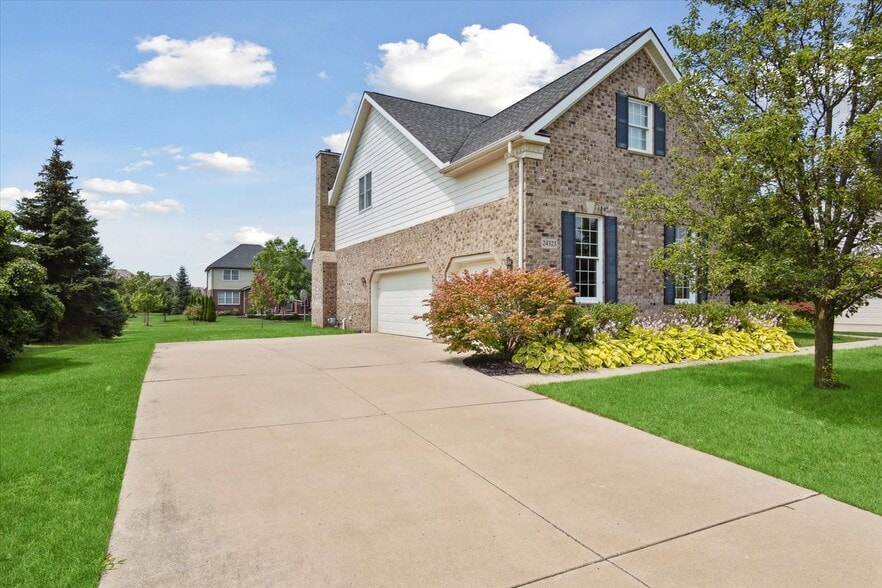 Building Photo - 24323 Bellingham Dr