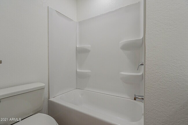 Building Photo - 334 N 83rd St