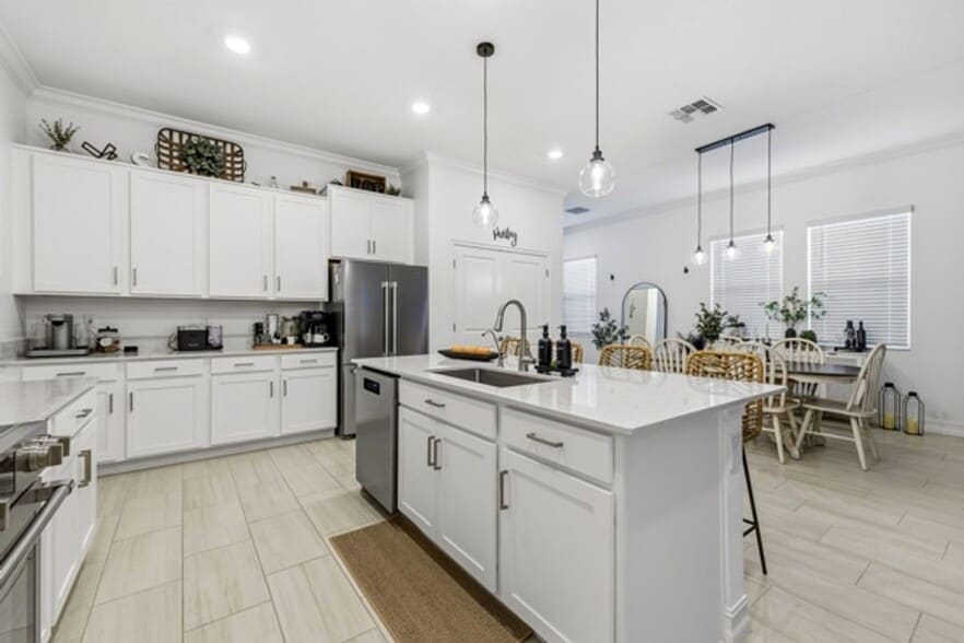 Building Photo - 7410 S Faul St