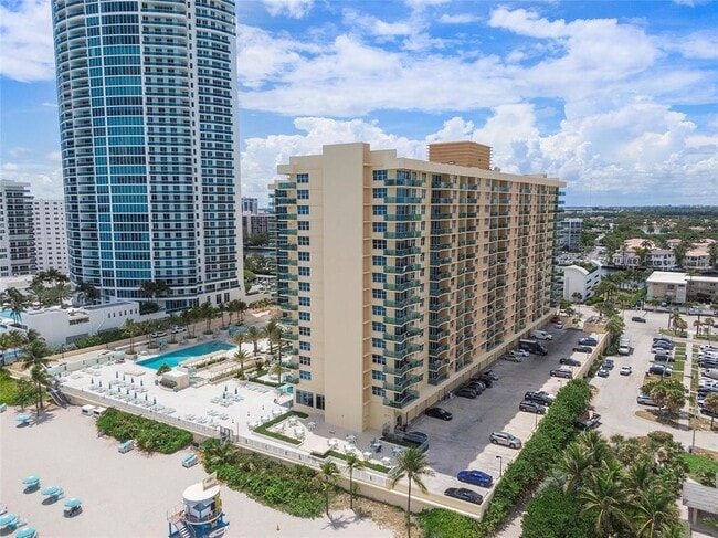 Building Photo - 2501 S Ocean Dr