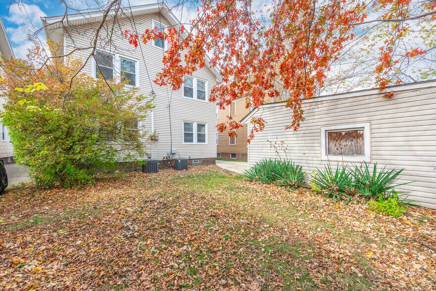 Building Photo - 2085 Marlowe Ave