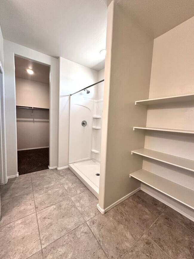 Building Photo - MOVE IN SPECIALS!! Large Backyard with thi...