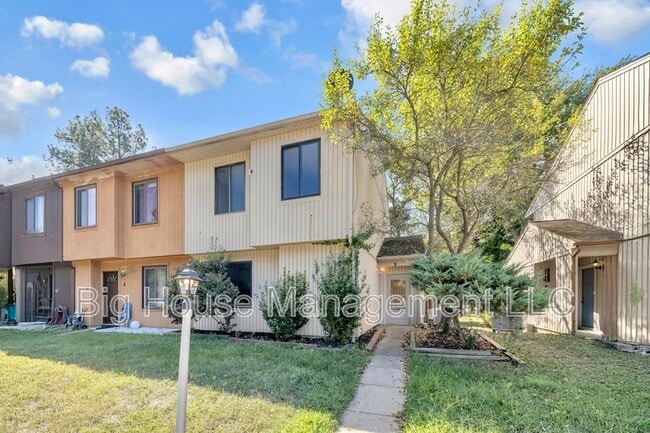 Primary Photo - 9 Kings Wharf Pl