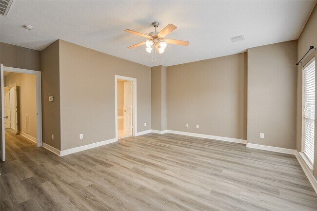 Building Photo - 13619 Brookbluff Ln