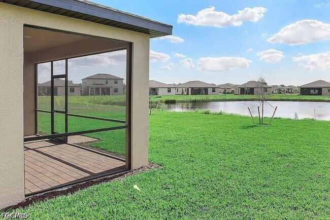 Building Photo - 14882 Portico Blvd