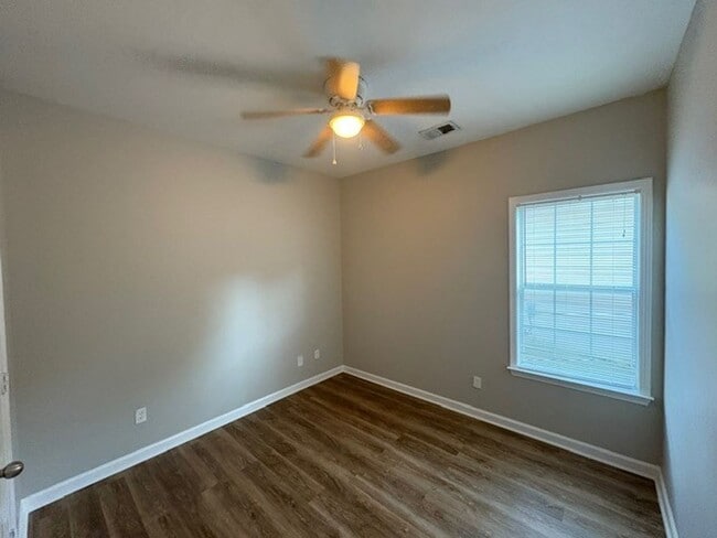 Building Photo - For Rent - 3 Bedroom, 2 Bathroom home in Pelham